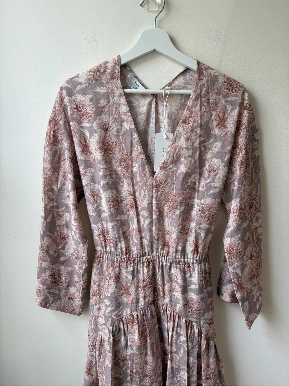 NWT Vince Floral V-Neck Midi Dress - Picture 10 of 14